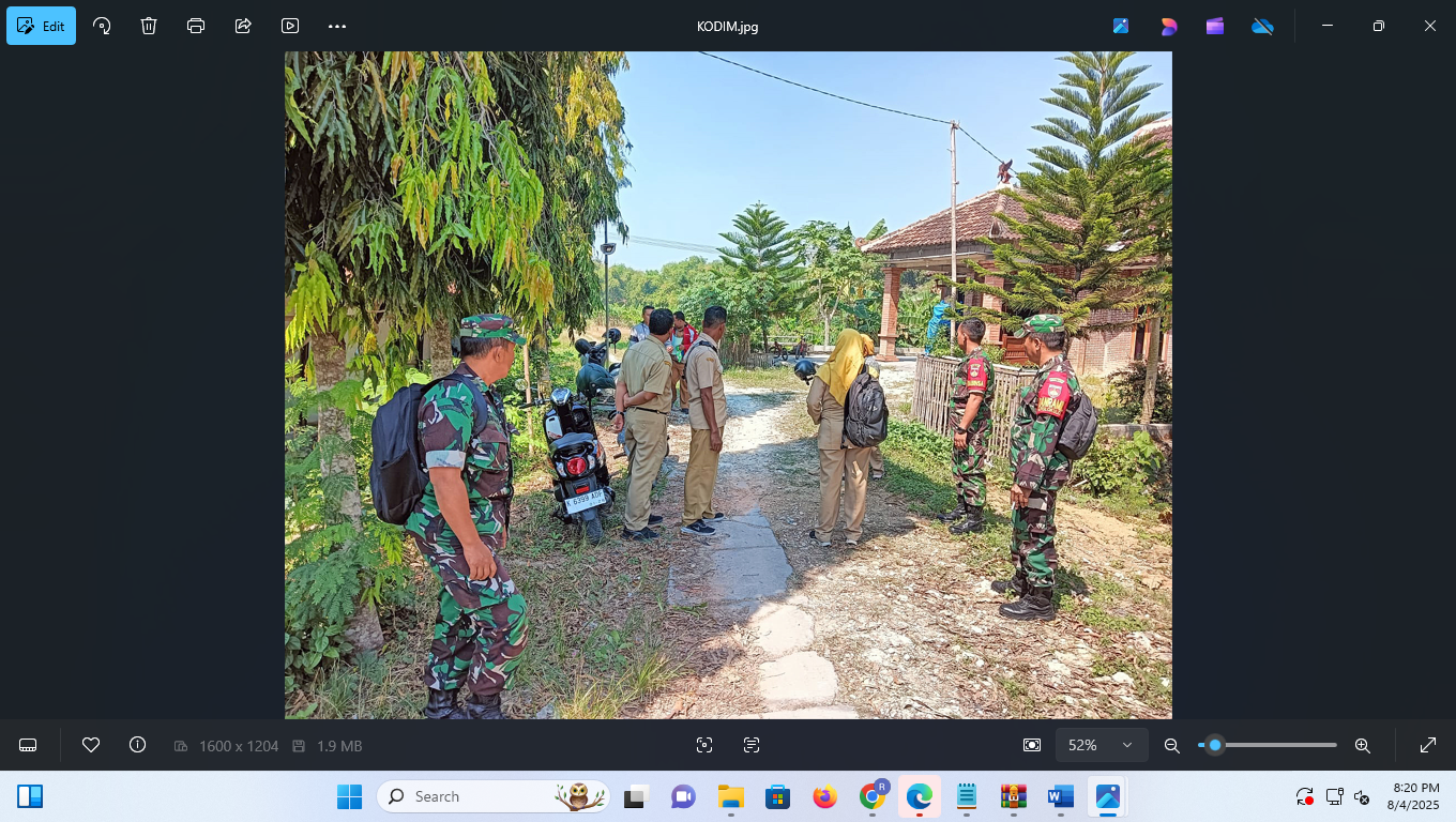 SURVEI: Kodim 0717/Grobogan saat melakukan survei di lokasi bakal TMMD Reguler di Desa Karangharjo Kecamatan Pulokulon.