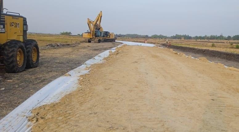 GAS: akses jalan menuju proyek pemboran di Mendenrejo selesai dikerjakan