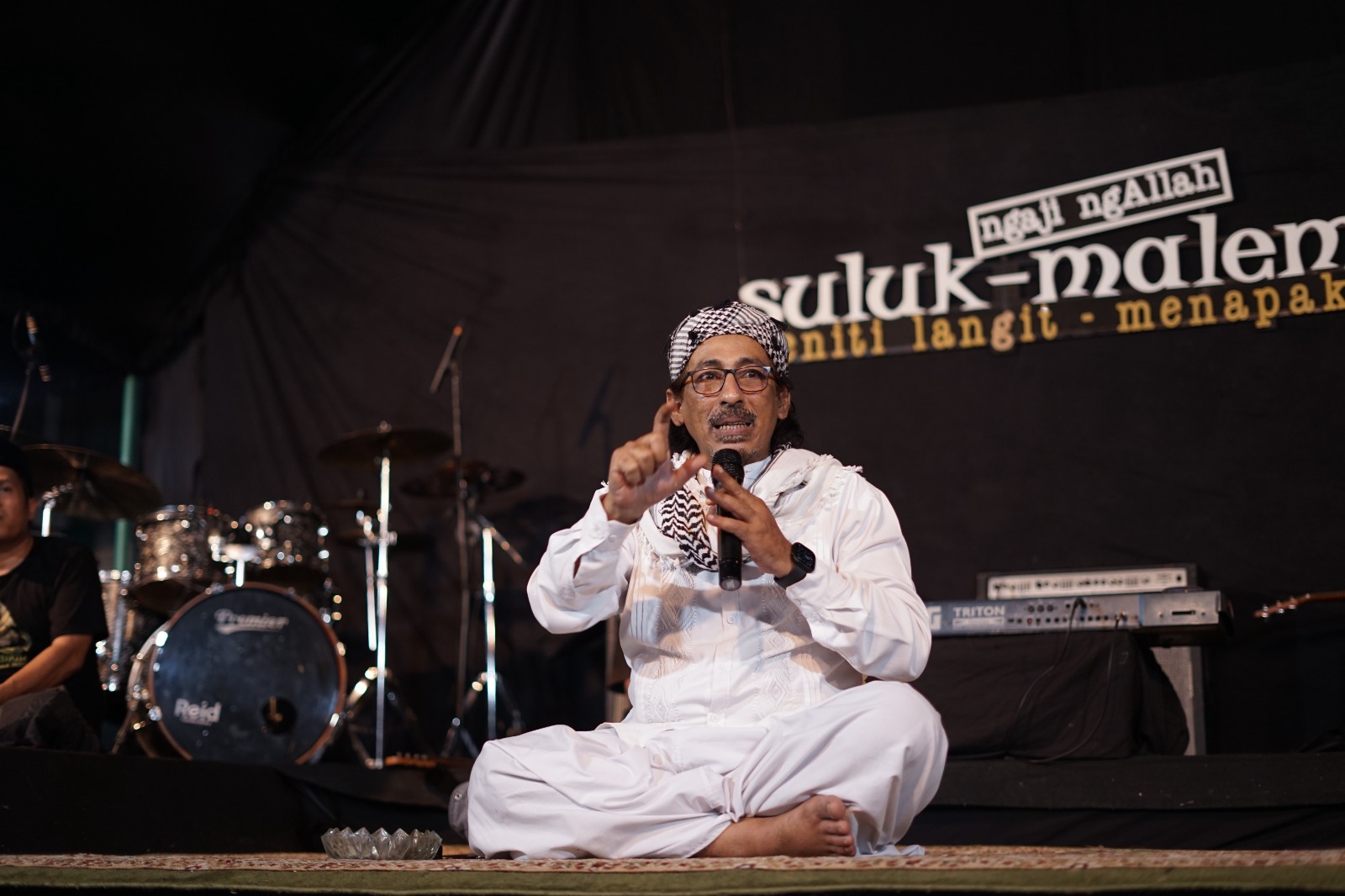 Pengasuh Suluk Maleman Anis Sholeh Ba