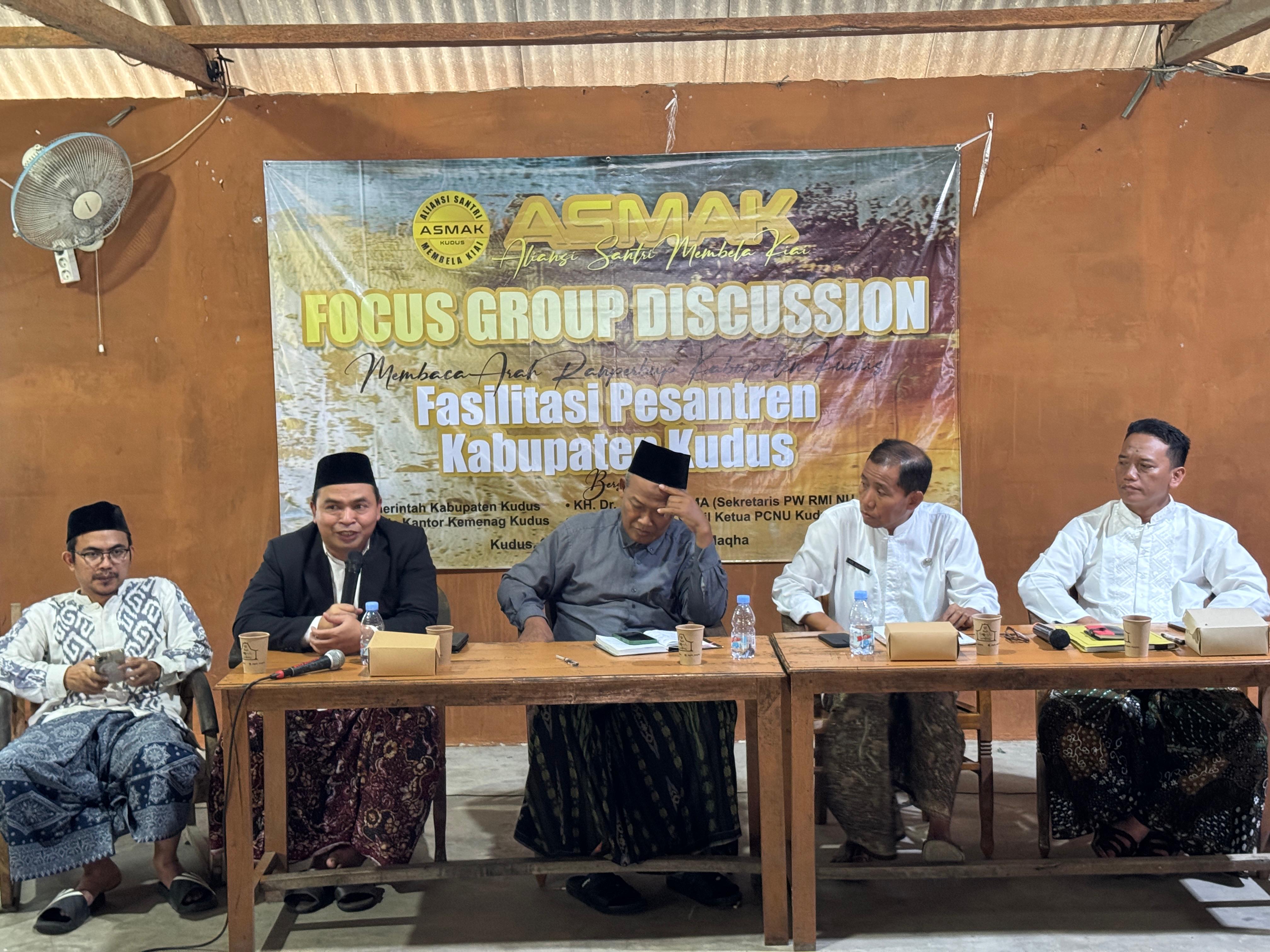 HARI SANTRI: Aliansi Santri Membela Kiai (Asmak) Kudus menggelar FGD untuk mengawal Perbup Pesantren Kudus.