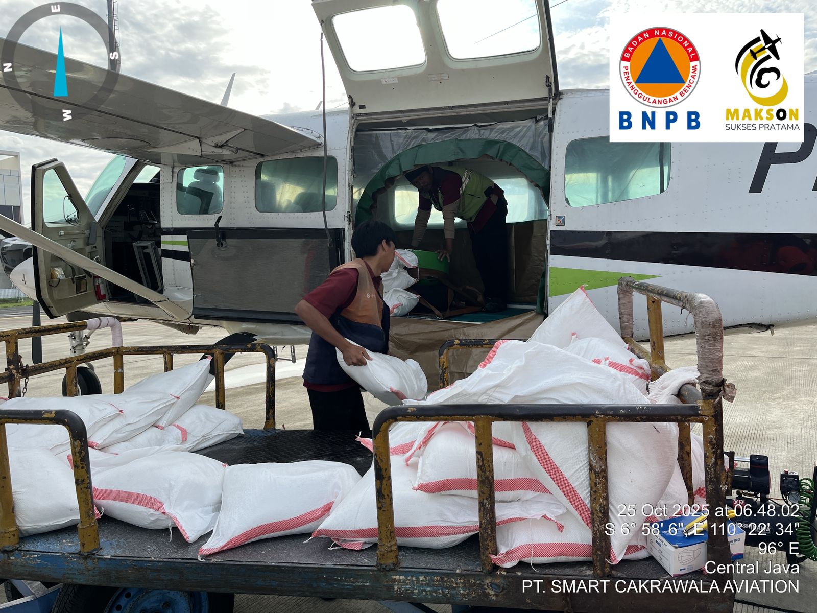 BNPB, BMKG, BRIN, dan TNI AU lakukan Operasi Modifikasi Cuaca di Grobogan untuk kendalikan hujan dan cegah banjir makin parah.