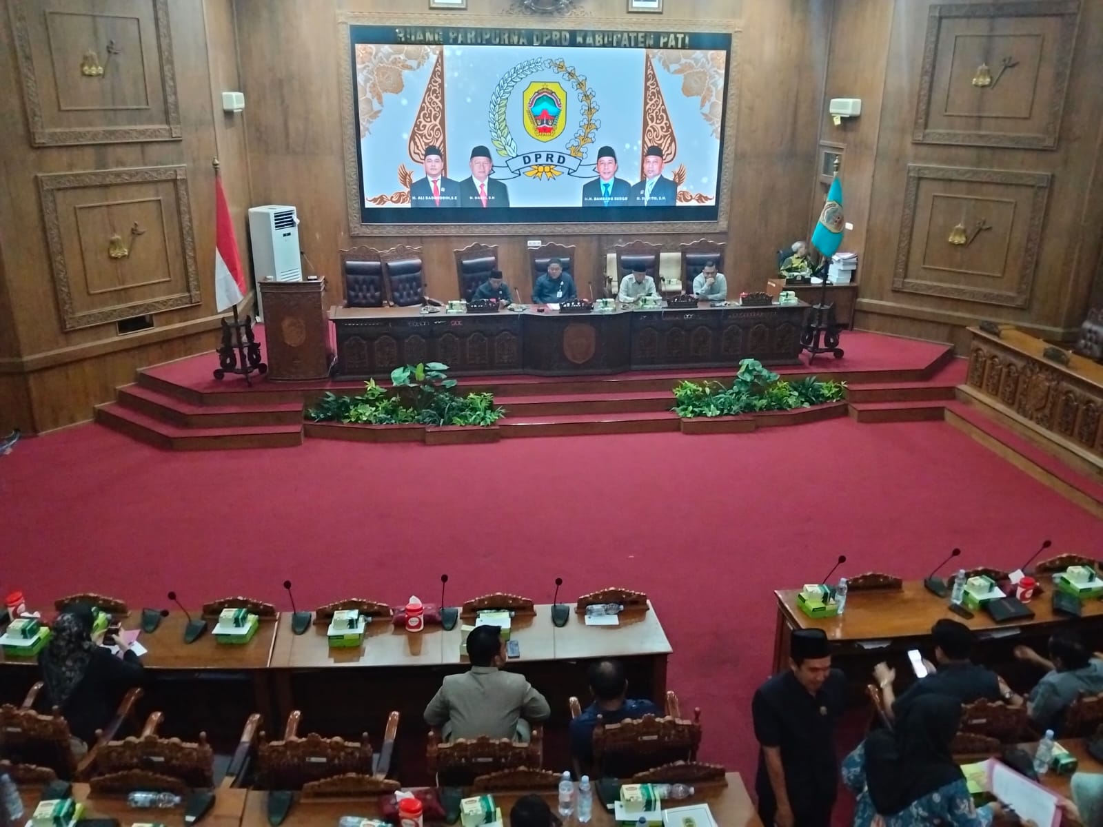 Suasana sidang paripurna hak angket DPRD Pati (31/10).