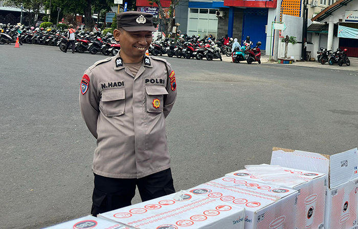 Viral video disebut rampasan donasi AMPB ternyata hoaks. Polresta Pati hanya lakukan pengecekan pengamanan secara humanis.(ACHMAD ULIL ALBAB)