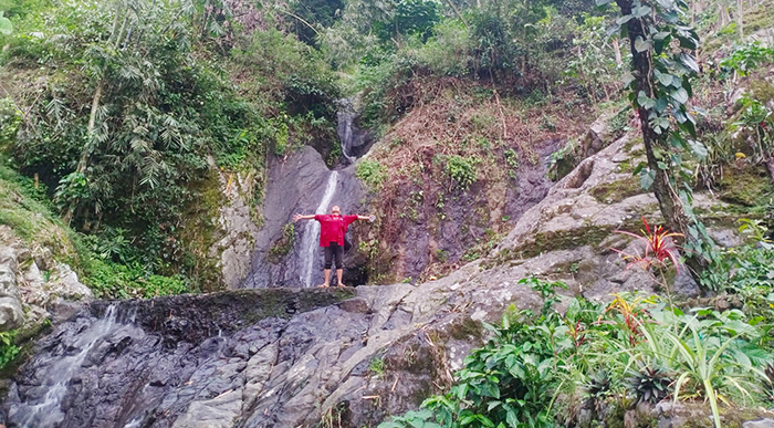 BUTUH SENTUHAN: Air terjun Kali Banteng butuh sentuhan lebih menarik untuk menarik para pengunjung.(ANDIKA TRISNA SAPUTRA/RADAR PATI)