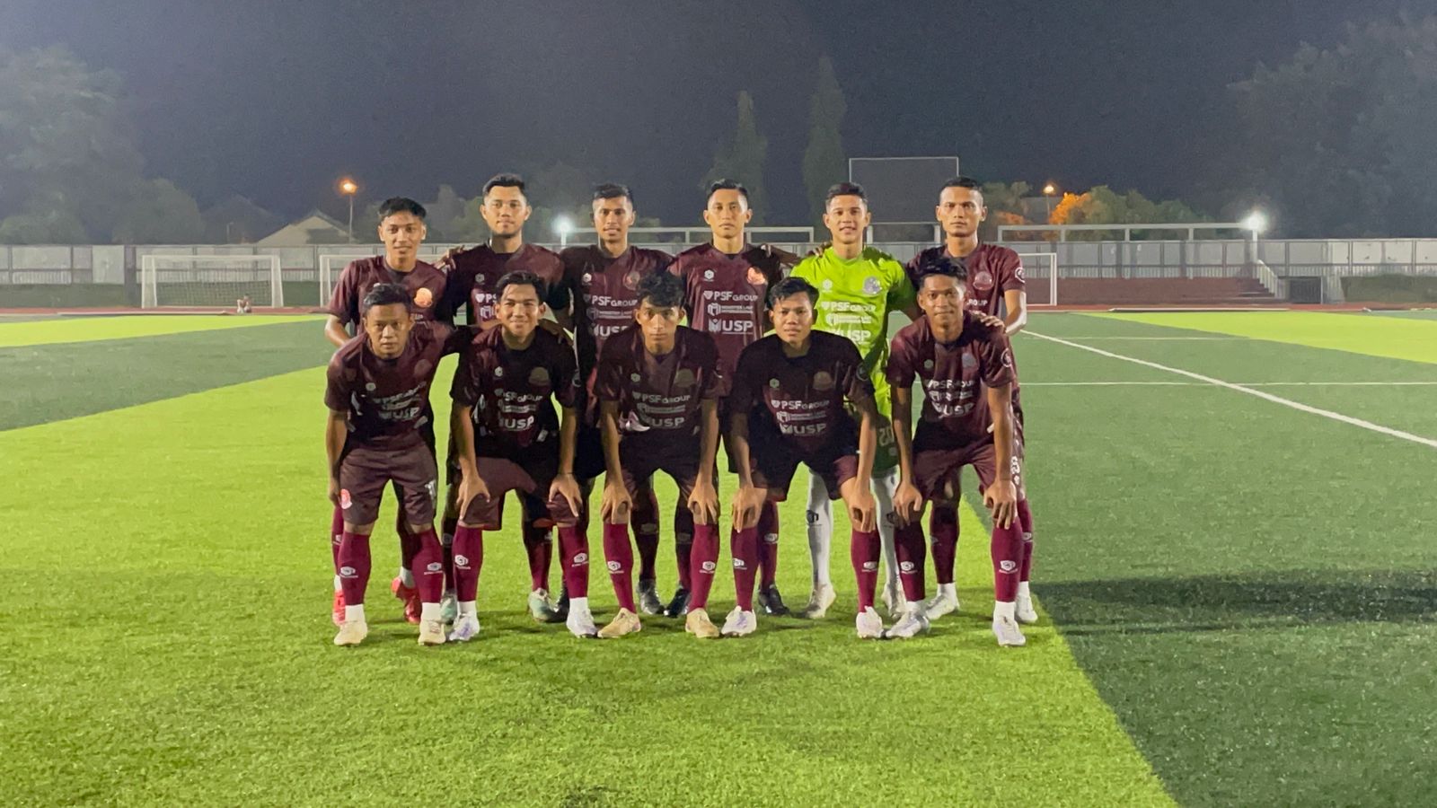 Skuad Persipa Pati saat melakoni pertandingan uji coba dalam sesi launching tim di Stadion Joyokusumo, Minggu (23/11). (ACHMAD ULIL ALBAB/RADAR KUDUS)