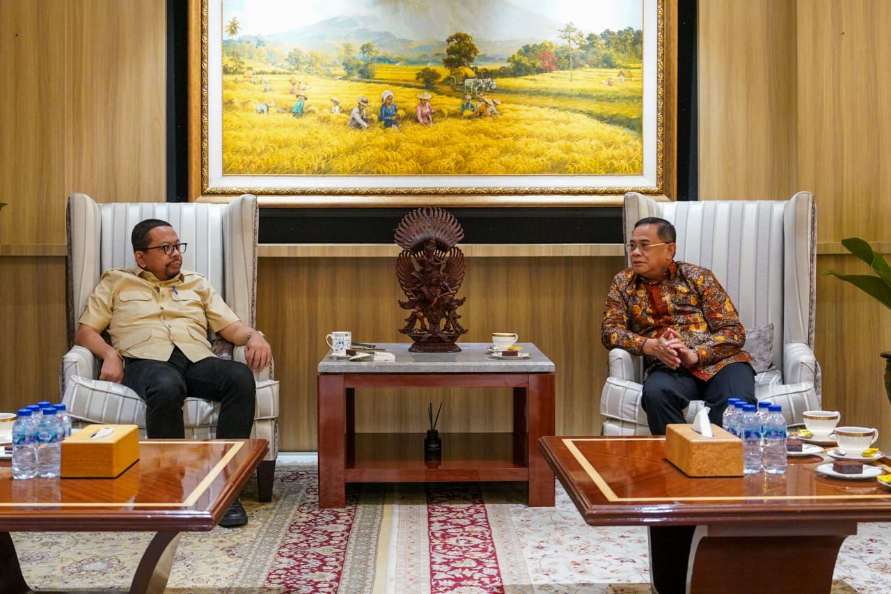Bupati Pati Sudewo saat diterima di ruang kerja Kepala Staf Presiden (KSP) Muhamad Qodari di Gedung Bina Graha, Jakarta.  (DISKOMINFO PATI)