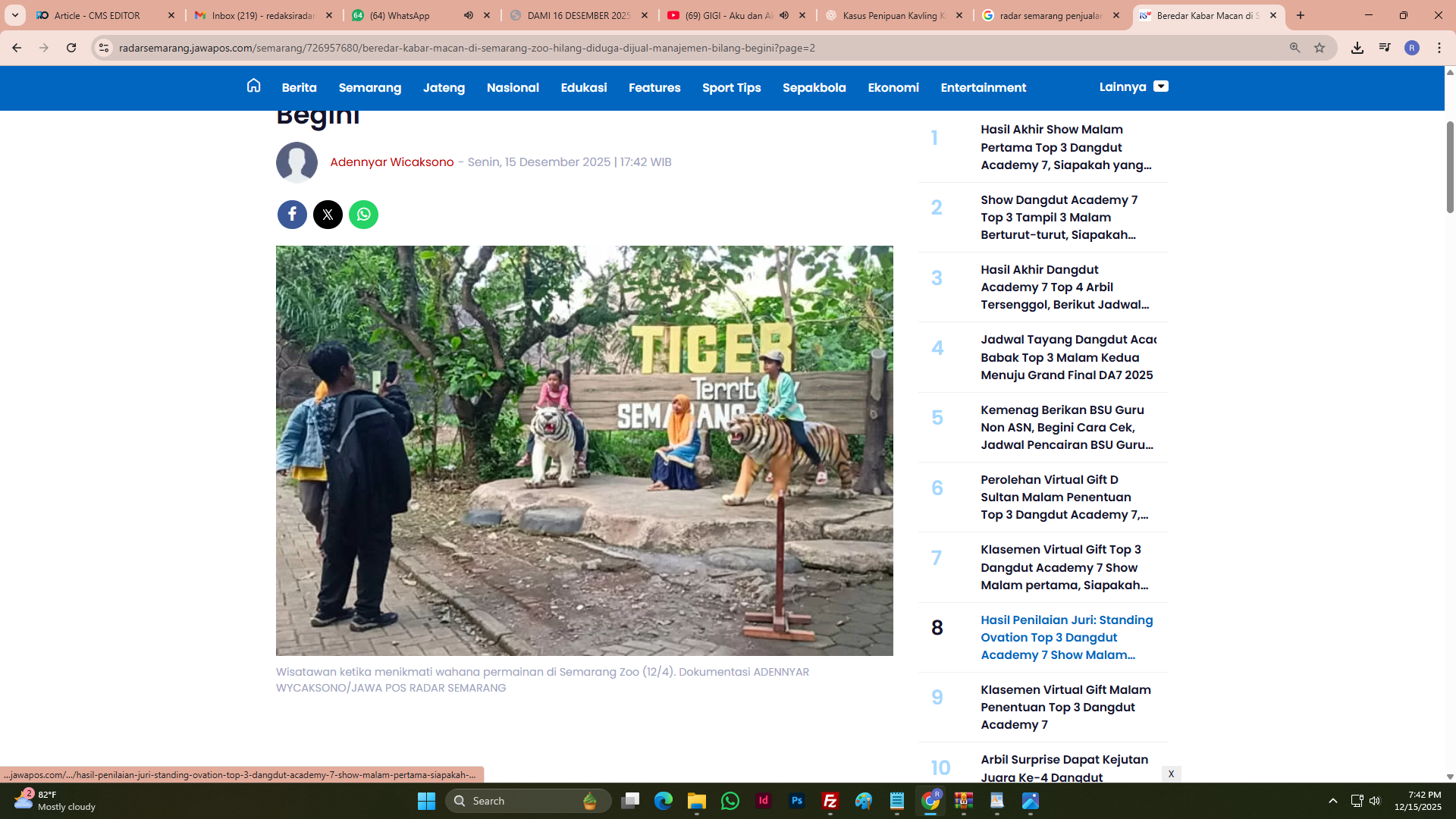 Wisatawan ketika menikmati wahana permainan di Semarang Zoo (12/4).