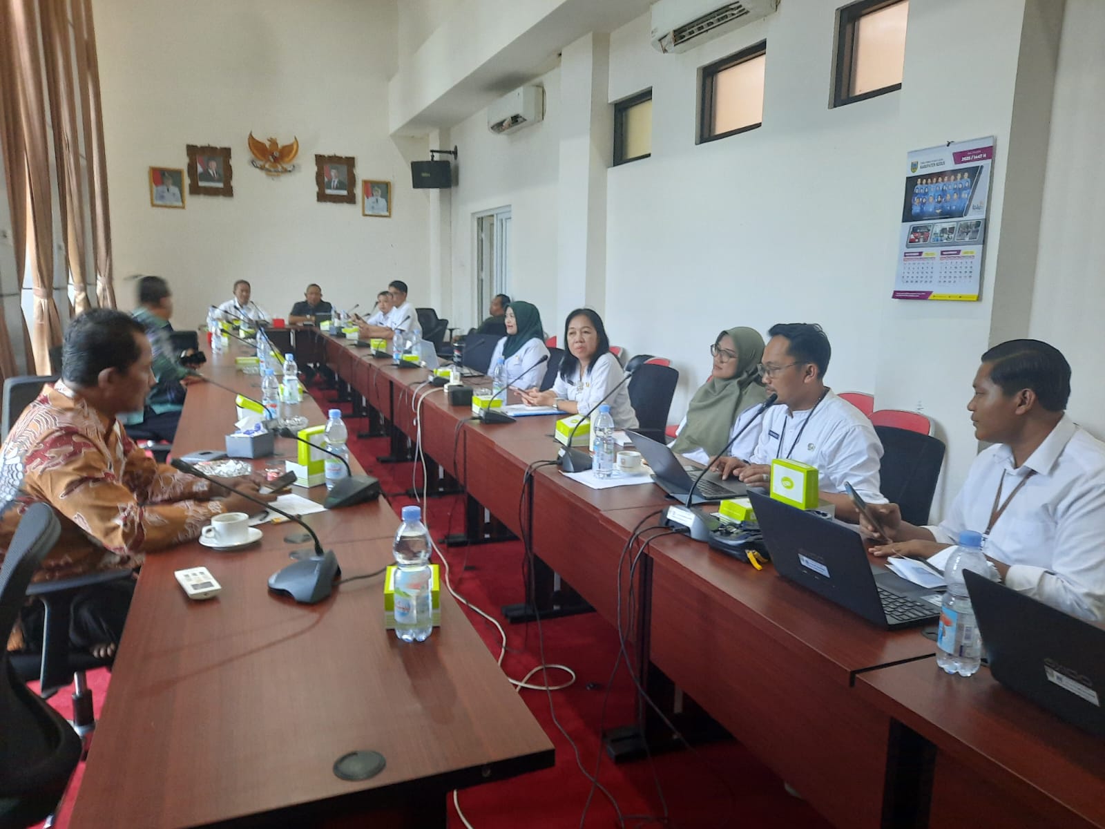 PERTEMUAN: Komisi D DPRD Kudus menggelar rapat bersama Disdikpora Kudus di ruangannya kemarin.