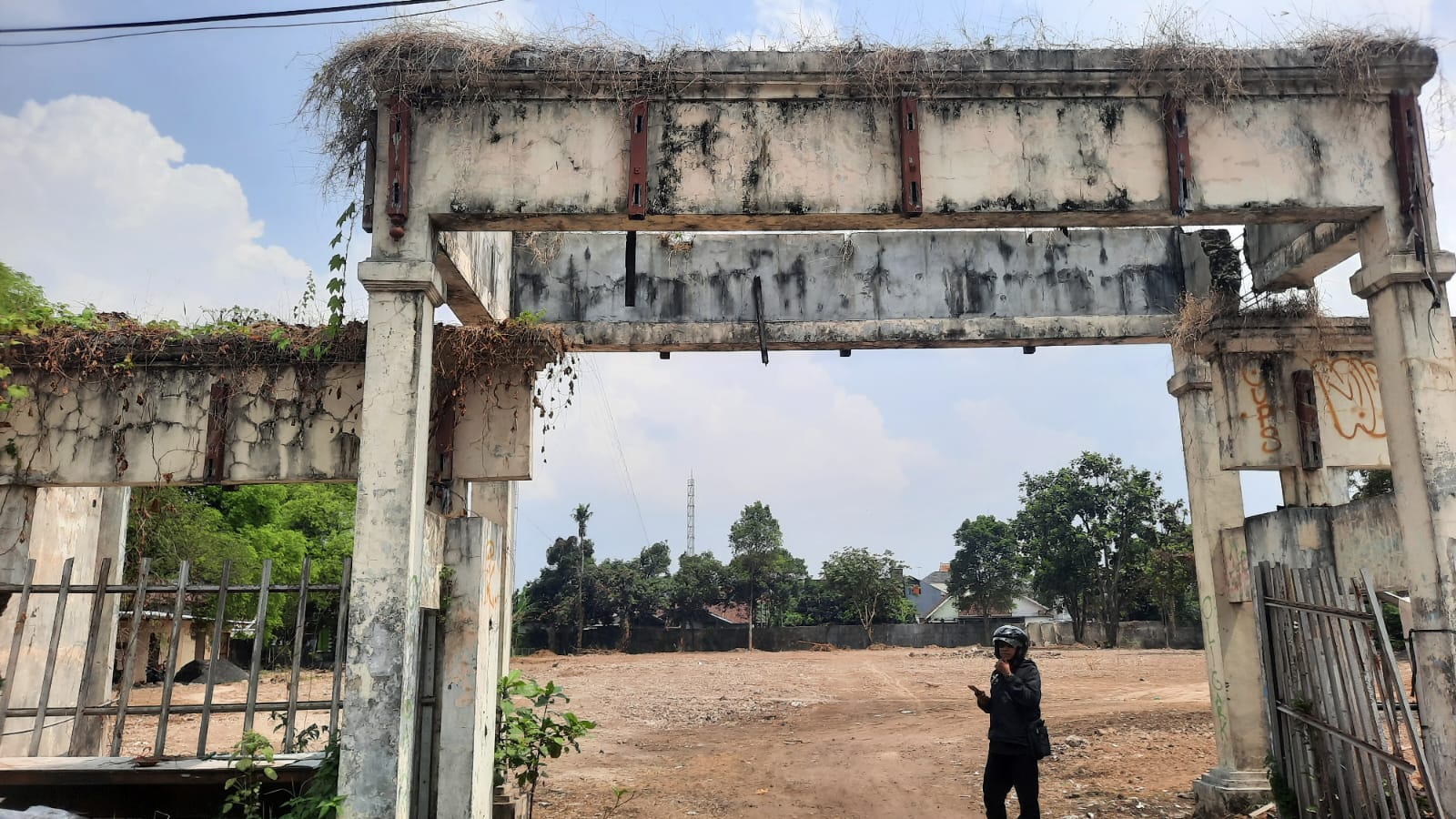 LAHAN KOSONG: Eks Gedung Ngasirah terlihat bersih dan segera dibangun untuk Superindo.