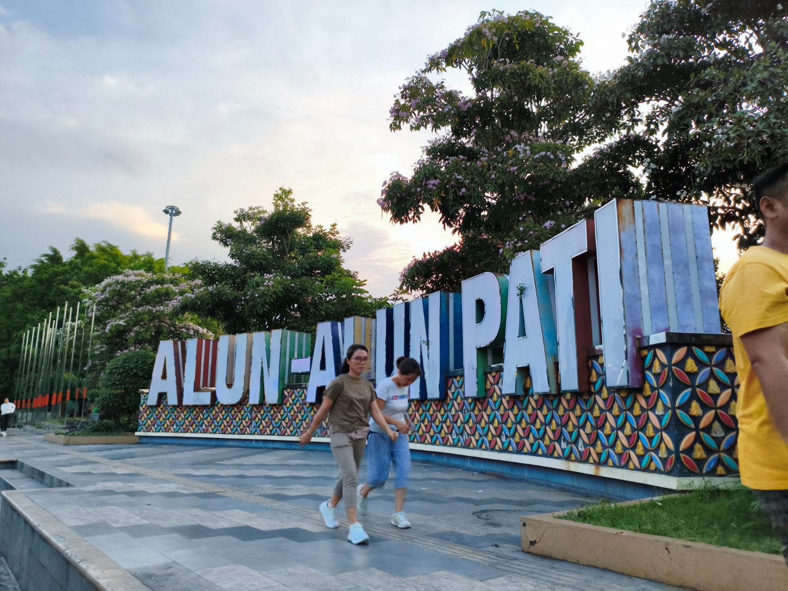 Alun - Alun Simpang Lima merupakan pusat Kota Pati yang akan menjadi venue KORPRI Fun Run 2026. (ACHMAD ULIL ALBAB/RADAR KUDUS)