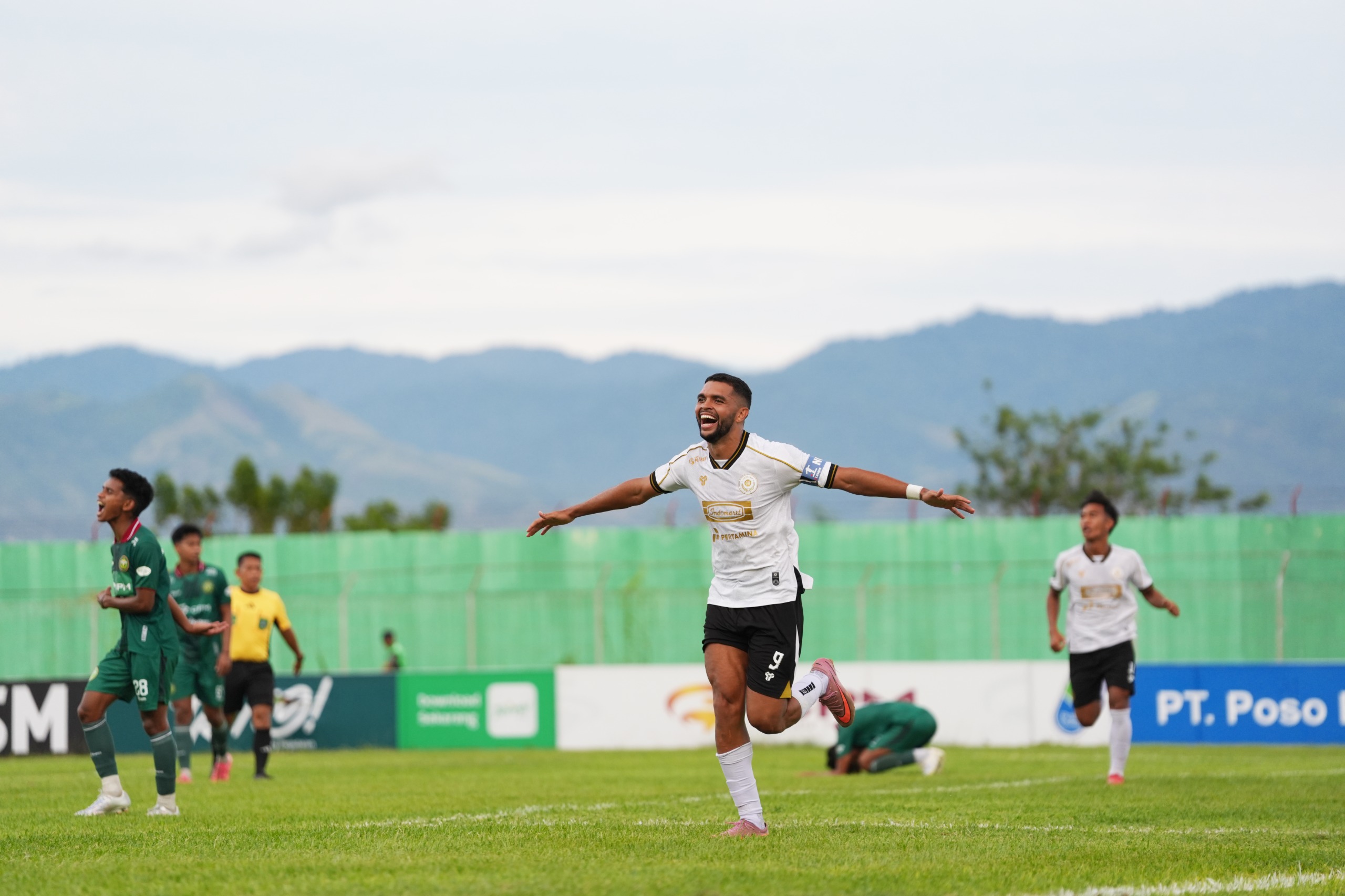 Striker Persiku Kudus Igor Henrique Costa