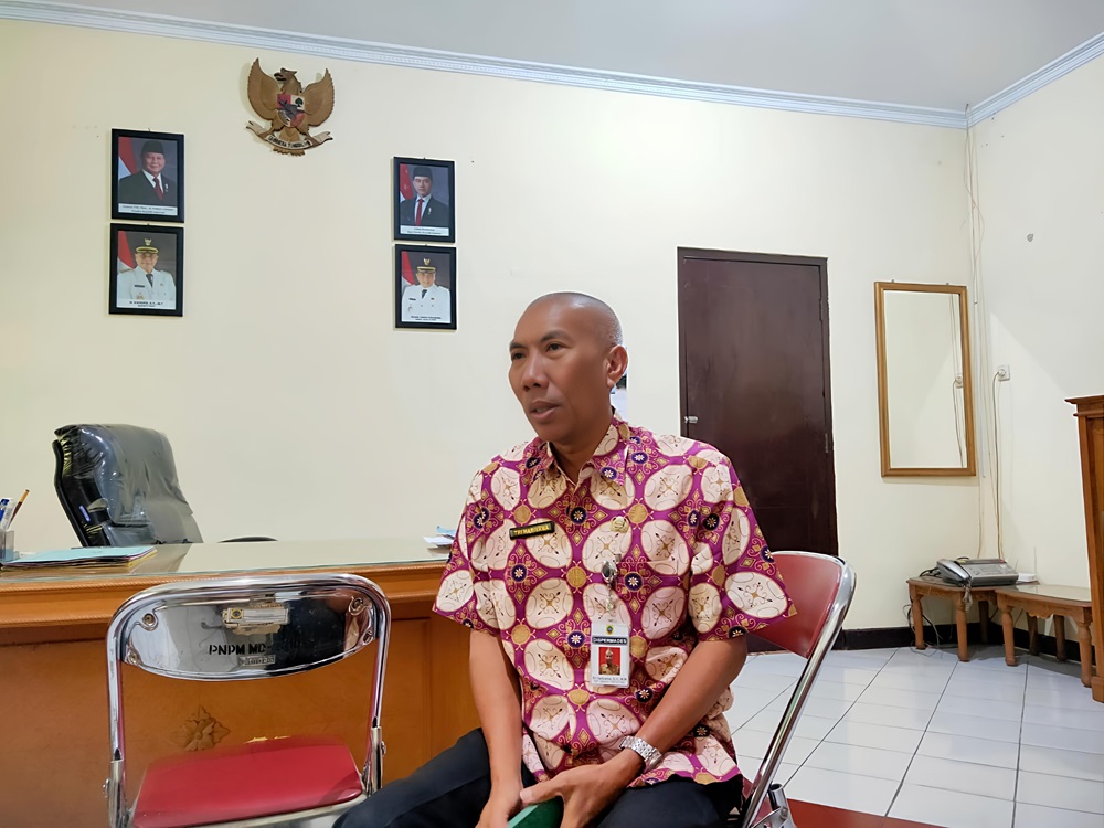 Kepala Dispermades Pati turut diperiksa KPK kemarin.