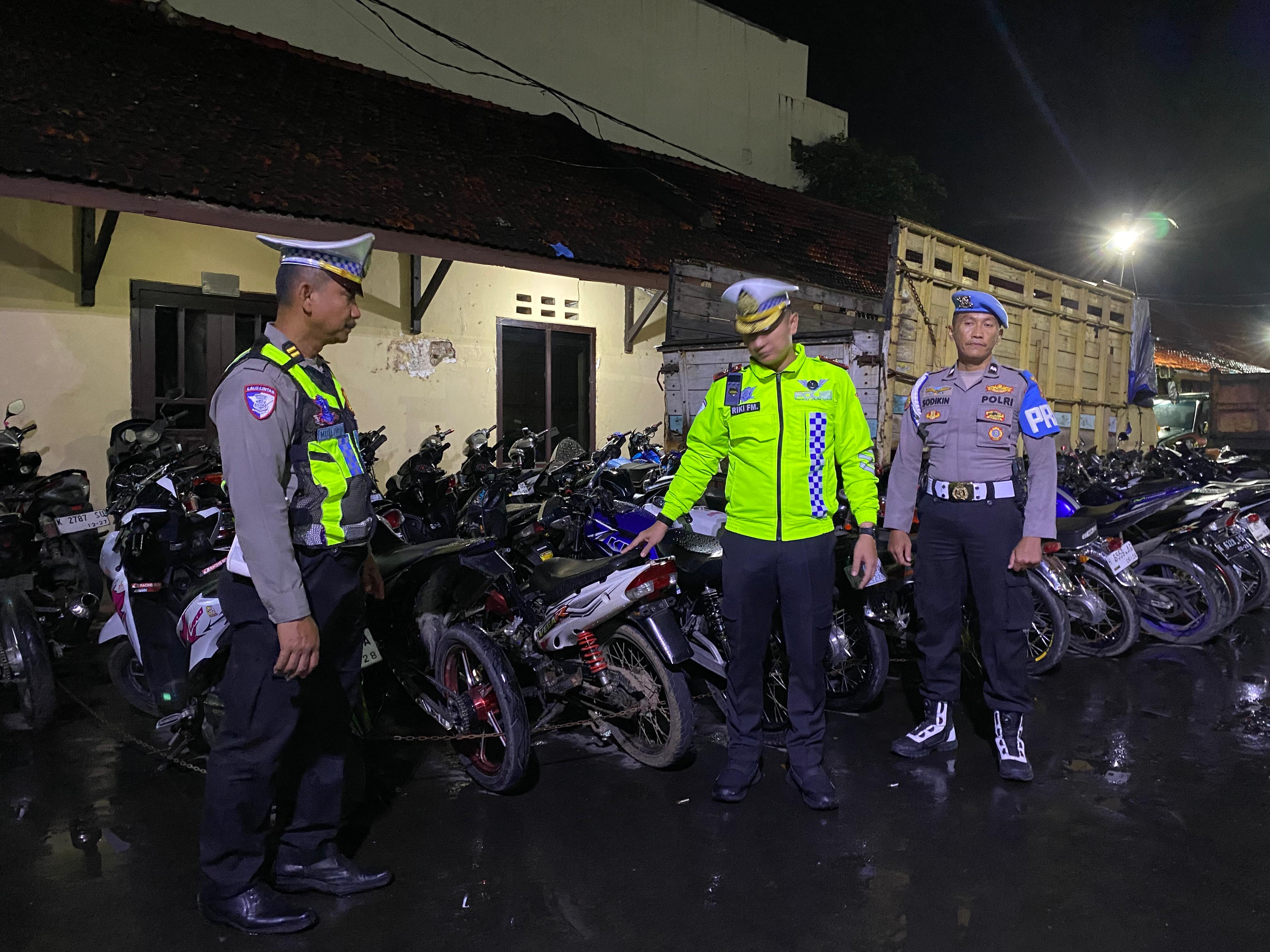 Satlantas Polresta Pati melakukan razia knalpot brong yang meresahkan. (POLRESTA PATI)