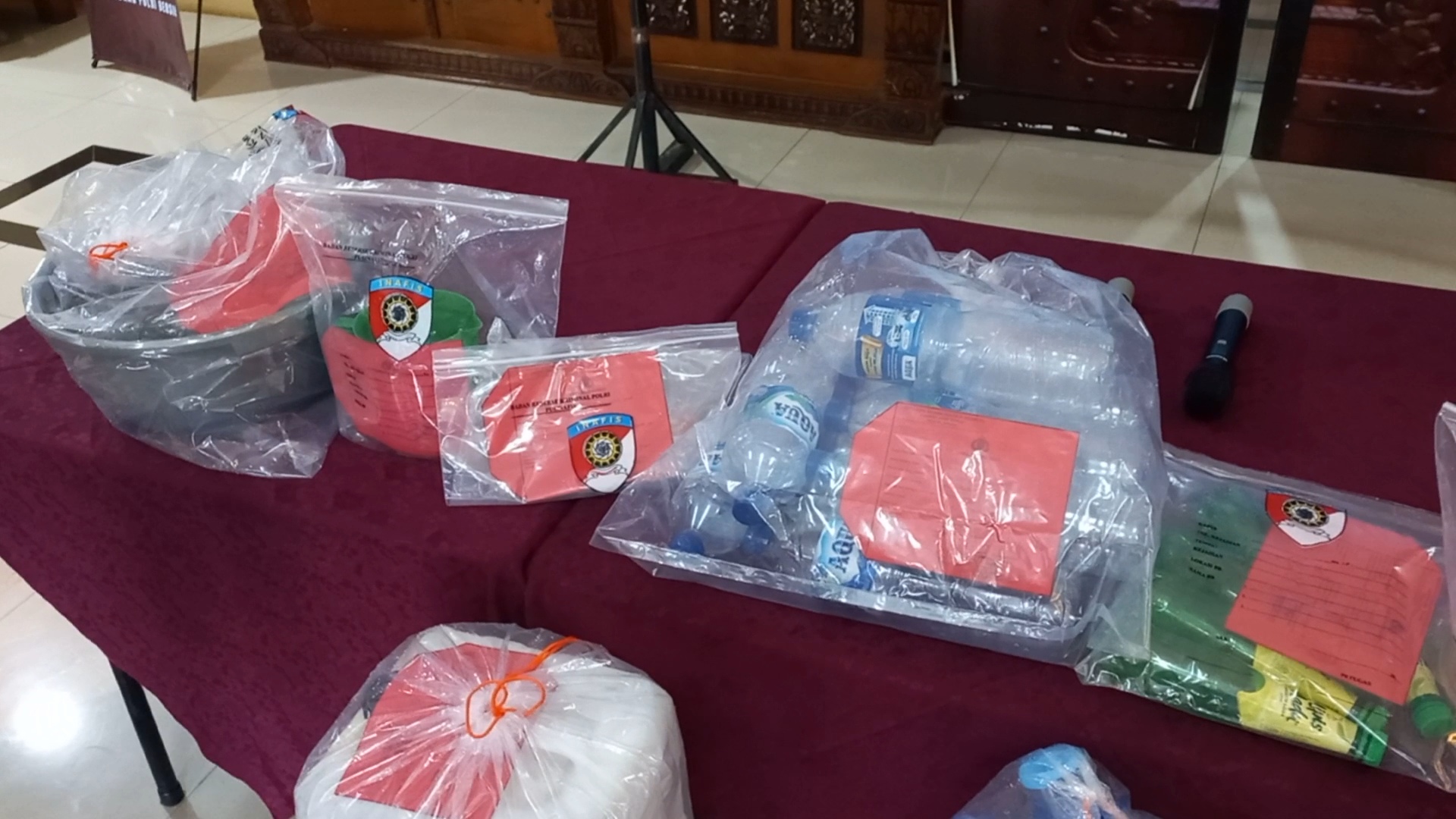 Barang bukti gingseng atau miras oplosan di Jepara yang bikin tewas.