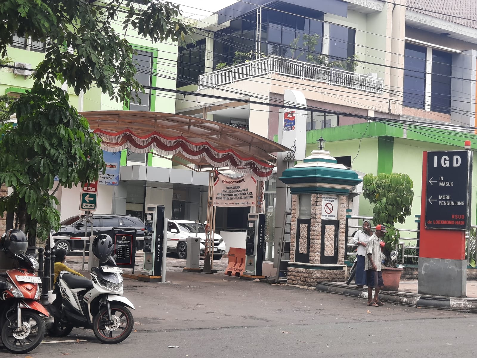 DIAMANKAN: Kondisi gedung RSUD dr Loekmono Hadi Kudus. (INDAH SUSANTI/RADAR PATI)