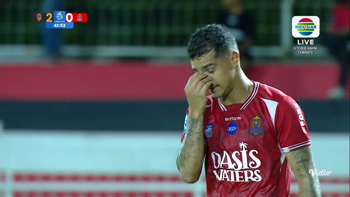 Carlos Franca striker Persijap Jepara usai gagal mengirim umpan silang lawan Malut United.