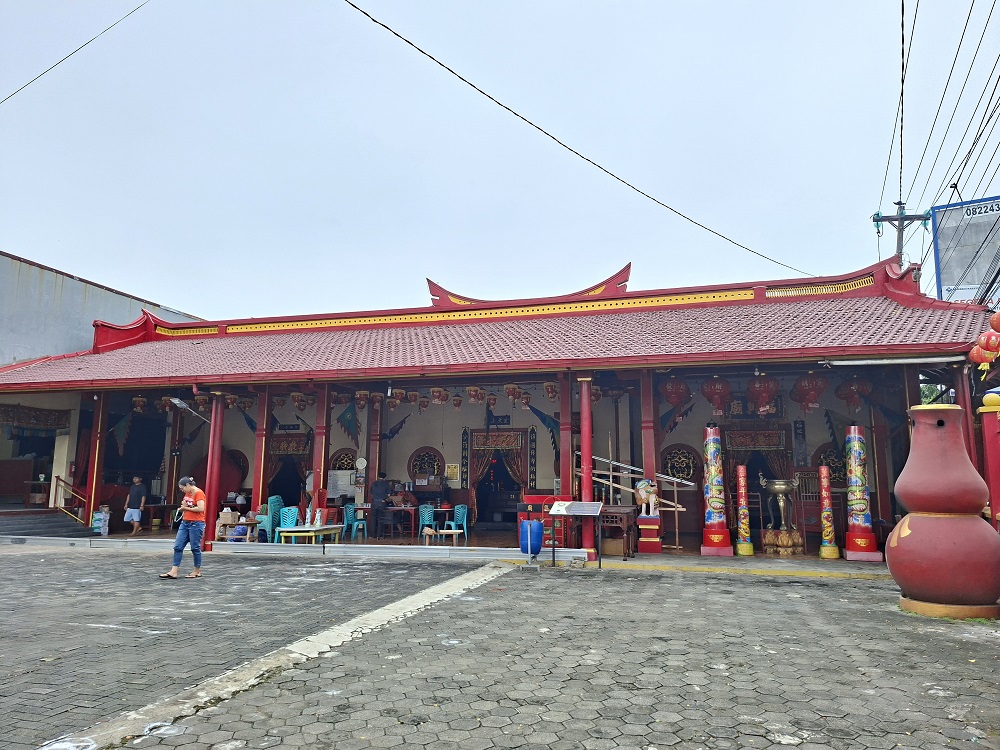 TEMPAT IBADAH: TITD Klenteng Hok Hien Bio menjadi salah satu rumah ibadah tiga ajaran yang berada di Jalan A. Yani Kudus. (ANDIKA TRISNA SAPUTRA/RADAR PATI)