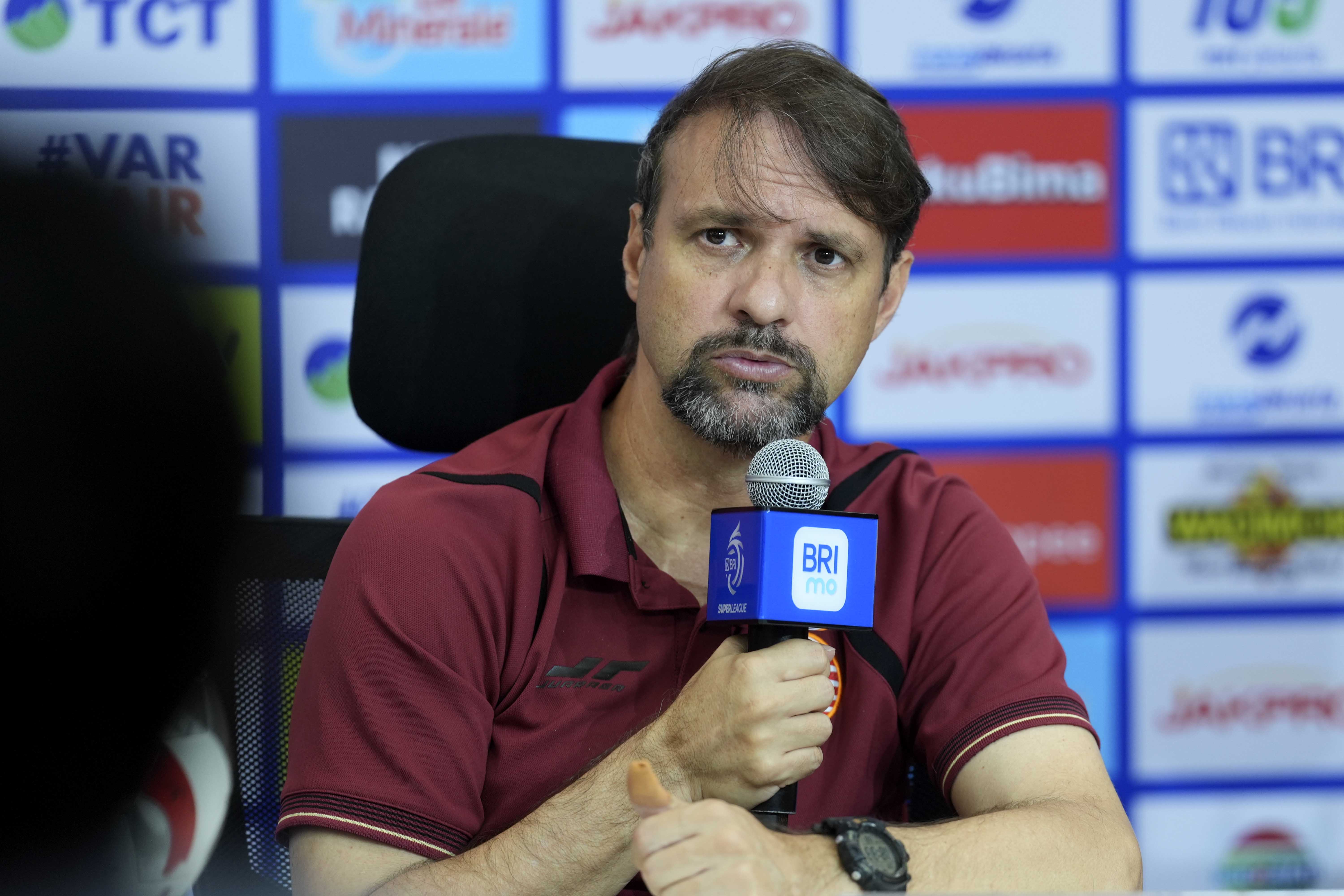 Coach Persija Jakarta Mauricio Souza