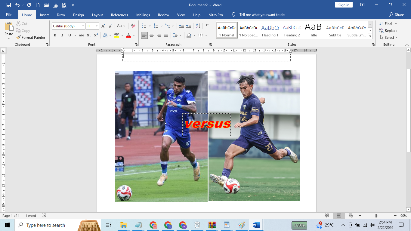 Penyerang Persib Bandung Berguinho (kiri) dan Penyerang Persita Tangerang Nur Hardianto (kanan).