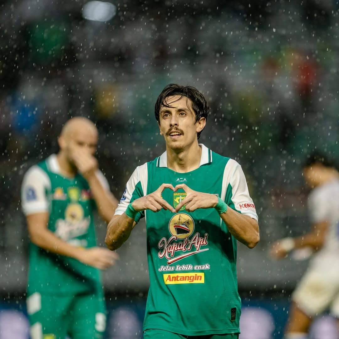 Gelandang andalan Persebaya Surabaya Fransisco Rivera. (IG @cachisrivera) 