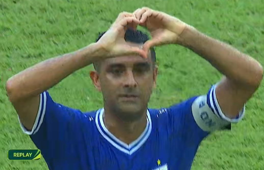 Pemain PSIS Semarang Octavio Dutra