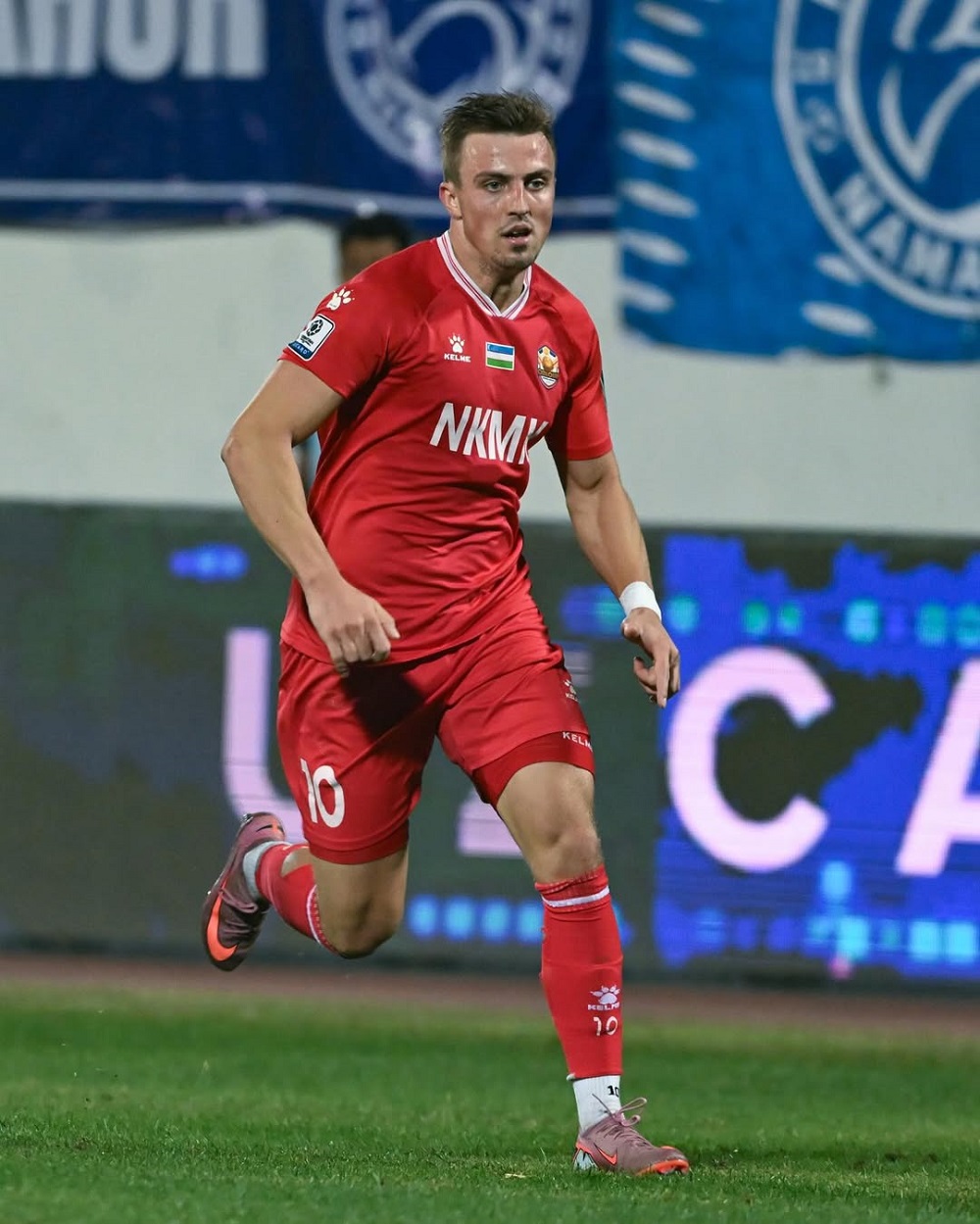 Penyerang Persis Solo, Roman Paparyga.