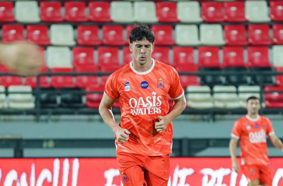 Pemain Persijap Iker Guarotxena