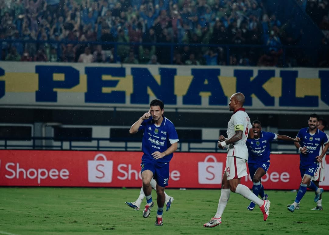 Pemain andalan Persib Bandung Thom Haye