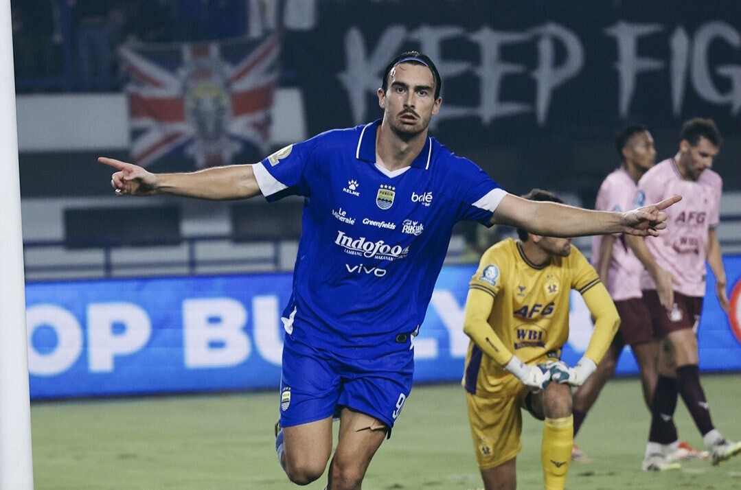Selebrasi gol Andrew Jung saat Persib Bandung mengalahkan Persik Kediri 3-0