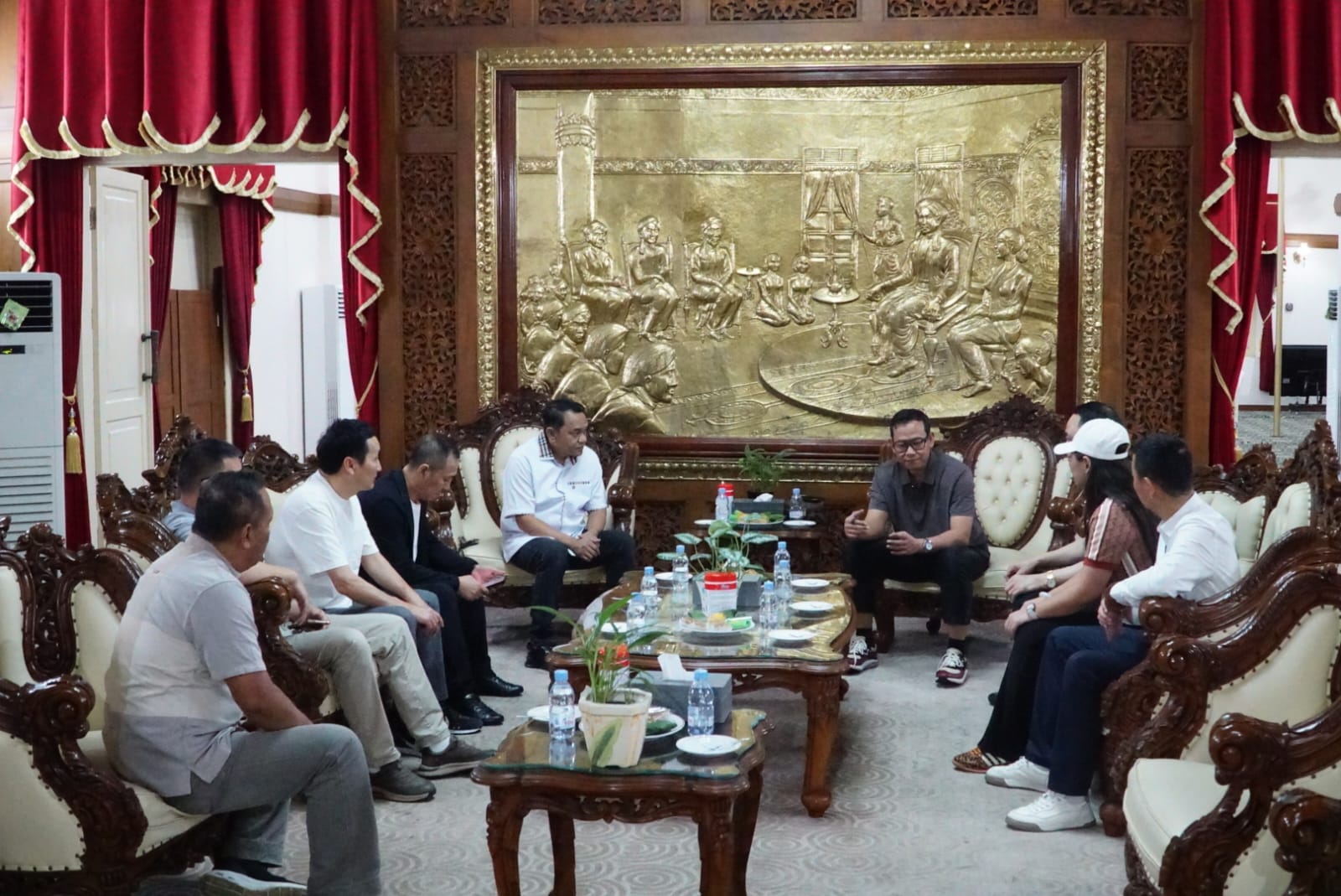 Rombongan investor dari Cina saat datang ke Pendopo Kabupaten Pati. (HUMAS PATI)