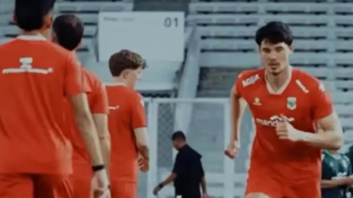 Para pemain timnas berlatih untuk FIFA series.
