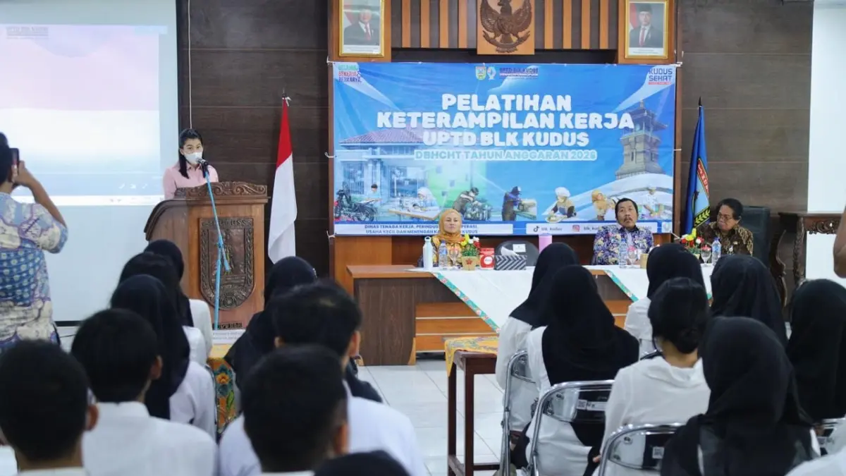 
SAMBUTAN: Wakil Bupati Kudus Bellinda Putri Sabrina Birton membuka Pelatihan Keterampilan Kerja Tahun 2026, Selasa (31/3). (DINAS KOMINFO KUDUS UNTUK RADAR PATI)
