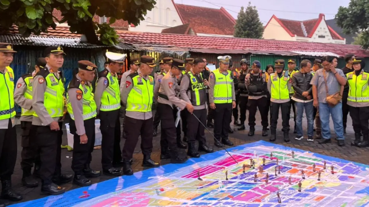 Kapolresta Yogyakarta Kombes Pol Eva Guna Pandia memimpin apel kesiapan pengamanan Hari Jadi DIY dan peringatan Kelahiran Sri Sultan Hamengku Buwono X pada Kamis (2/4/2026). (POLRESTA DIY UNTUK RADAR PATI) 