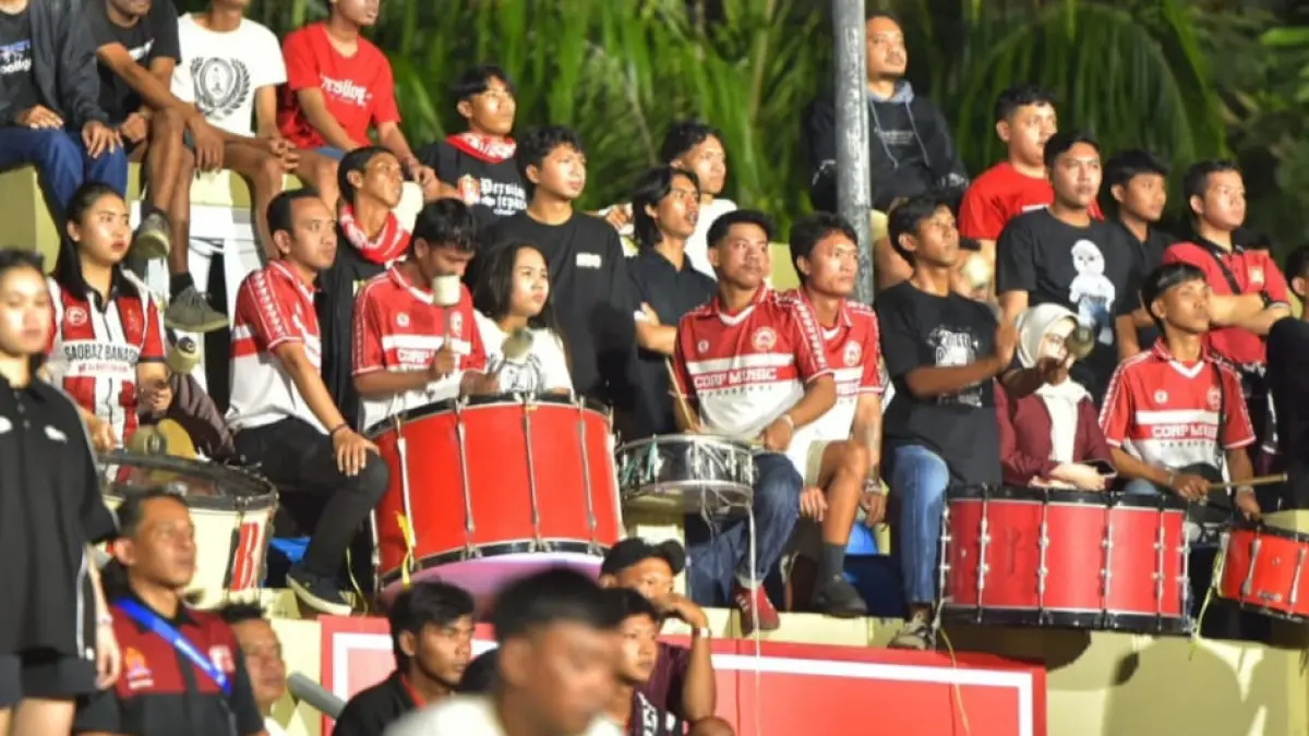 RIUH: Suporter Persijap Jepara tengah memberikan dukungan kepada tim kebanggaan belum lama ini. (INSTAGRAM BANASPATI)