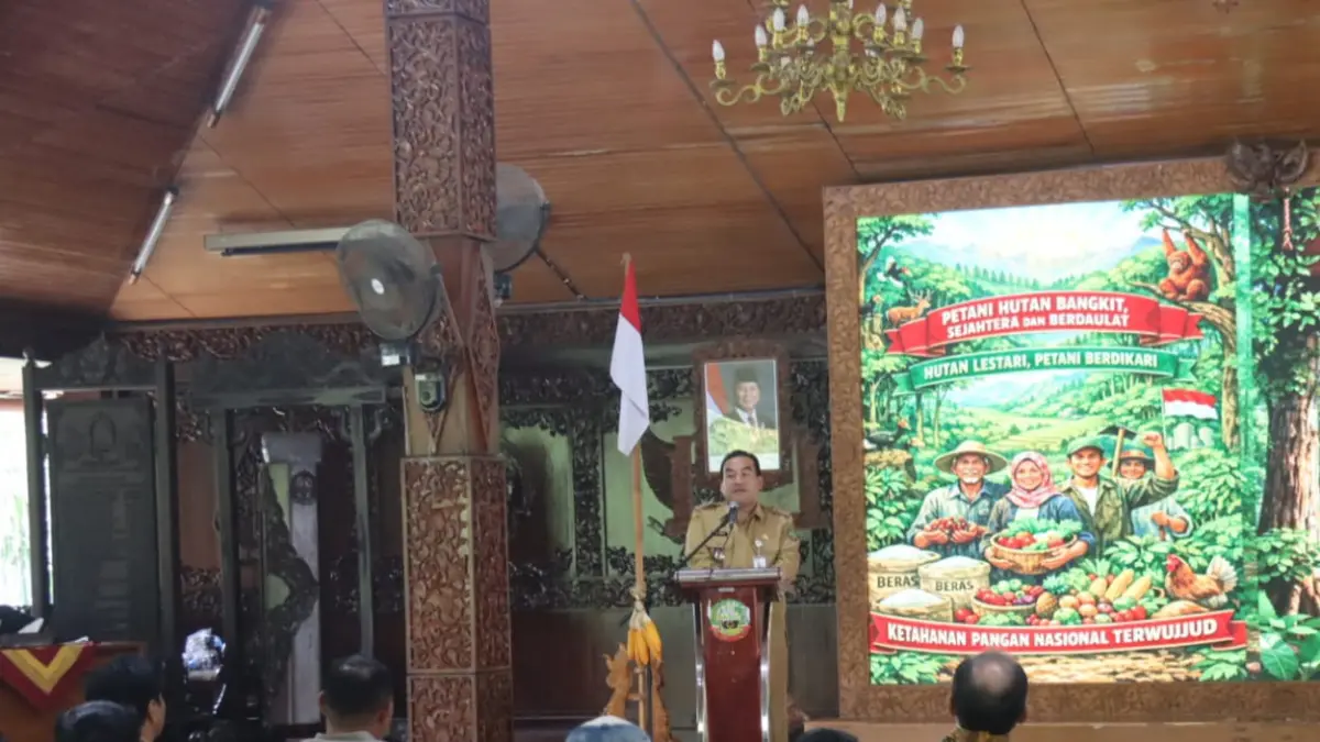 
ANTUSIAS: Bupati Blora Arief Rohman saat menyampaikan optimisme jadikan Blora sebagai penghasil jagung nomor 1 di Jateng.&nbsp;(PROKOMPIM PEMKAB BLORA UNTUK RADAR PATI)