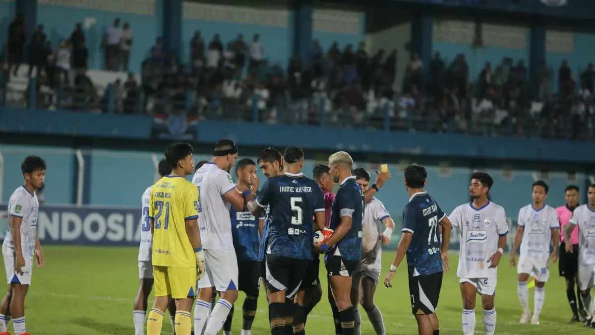 Laga Persiku vs PSIS Jadi yang Terlama di Stadion Wergu Wetan, Tambahan Waktu Nyaris 40 Menit (GALIH ERLAMBANG/RADAR PATI)