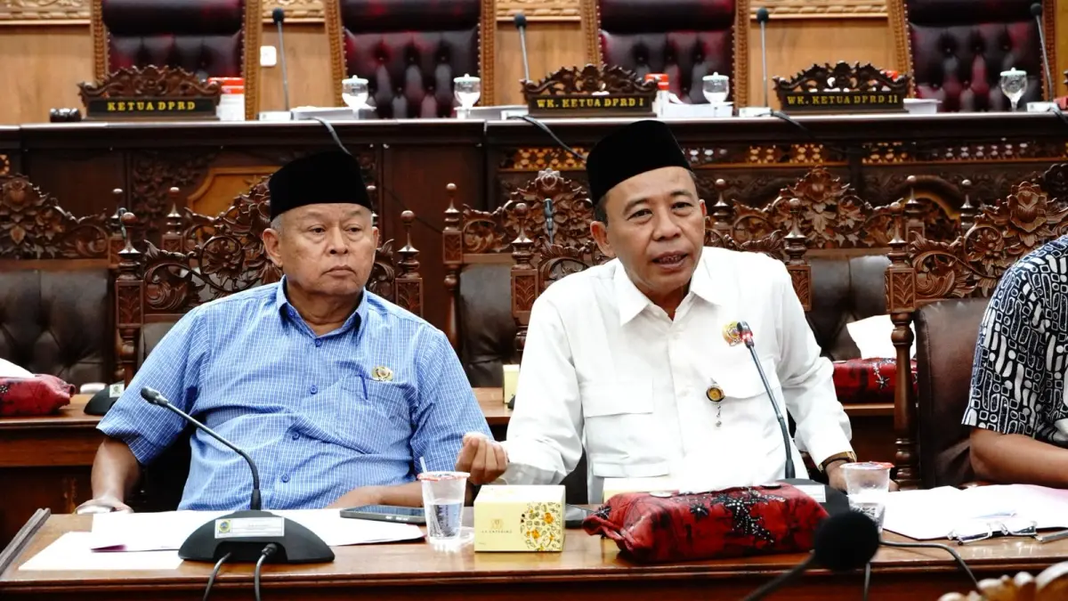 Audiensi digelar di gedung DPRD Pati terkait isu pemberhentian jabatan kepala sekolah yang sudah dua periode atau 8 tahun.  (DPRD PATI UNTUK RADAR PATI
)