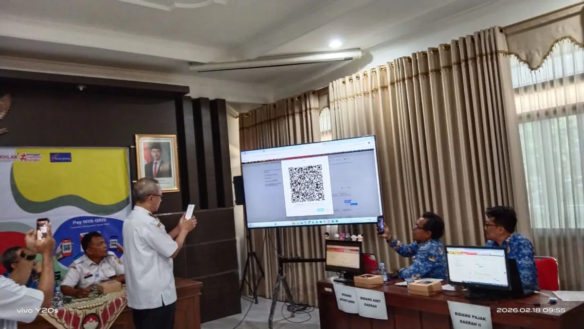 MENUNJUKKAN: Salah satu metode pembayaran PBB-P2 melalui Qris. (BPPKAD GROBOGAN UNTUK RADAR KUDUS)