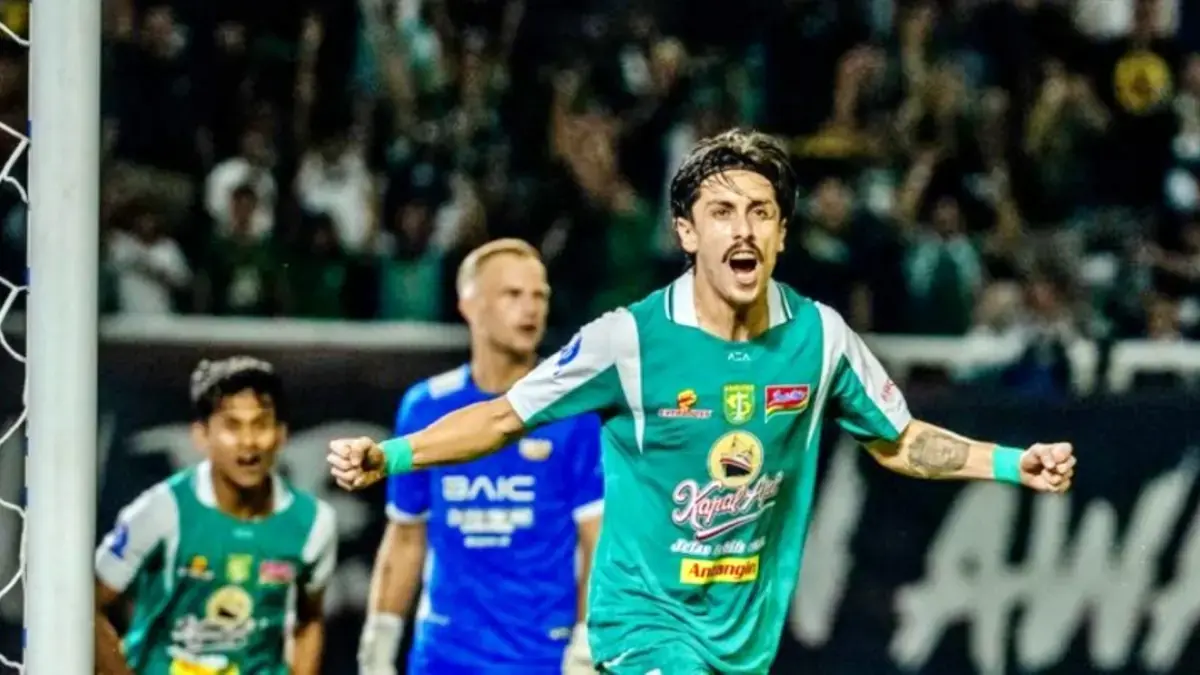 Fransisco Rivera gelandang serang Persebaya Surabaya menjadi pemain kunci saat menaklukkan Arema FC.  