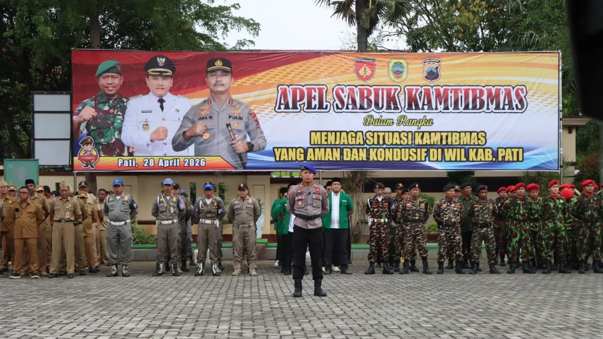 Polresta Pati menggelar apel siaga antisipasi rencana aksi nelayan. (ANDRE F/ RADAR PATI)