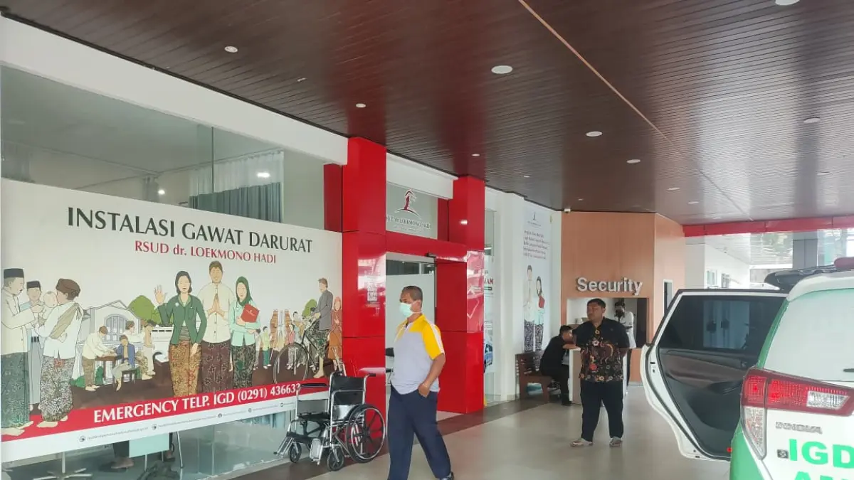 
DITANGANI: Kondisi IGD RSUD dr Loekmono Hadi Kudus yang menjadi tempat perawatan korban dugaan pembacokan dialami oleh siswa SMK. GALIH ERLAMBANG W/ Radar PATI)