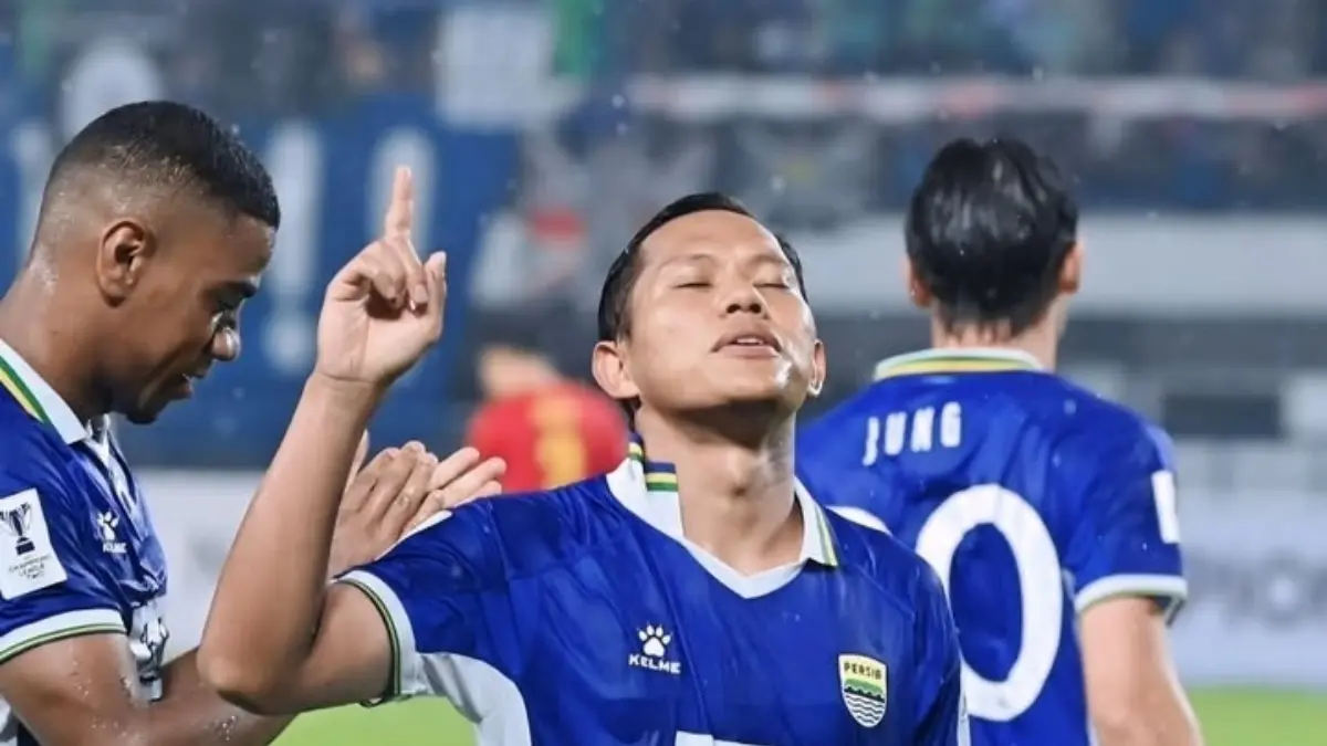 Adam Alis cetak dua gol ke gawang Persija, (10/5). (PERSIB)