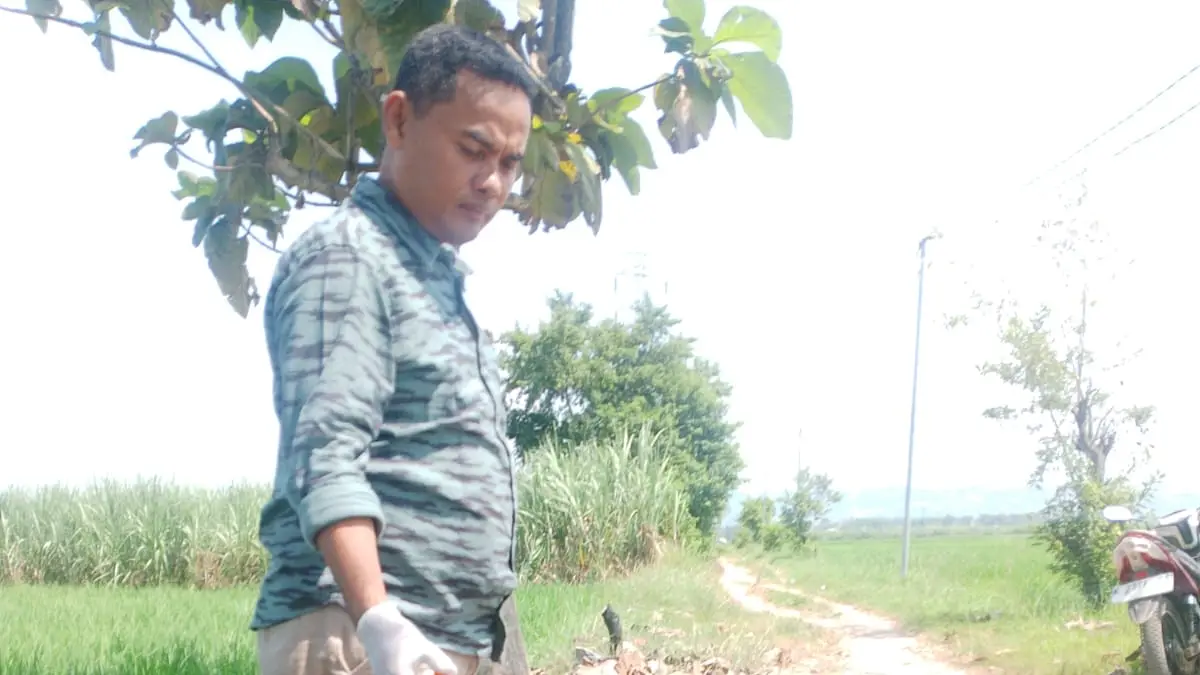 
DICEK: Personel Polresta Pati olah TKP di lokasi pencurian turut Desa/Kecamatan Margorejo baru-baru ini. (HUMASRESTA PATI UNTUK RADAR PATI)
