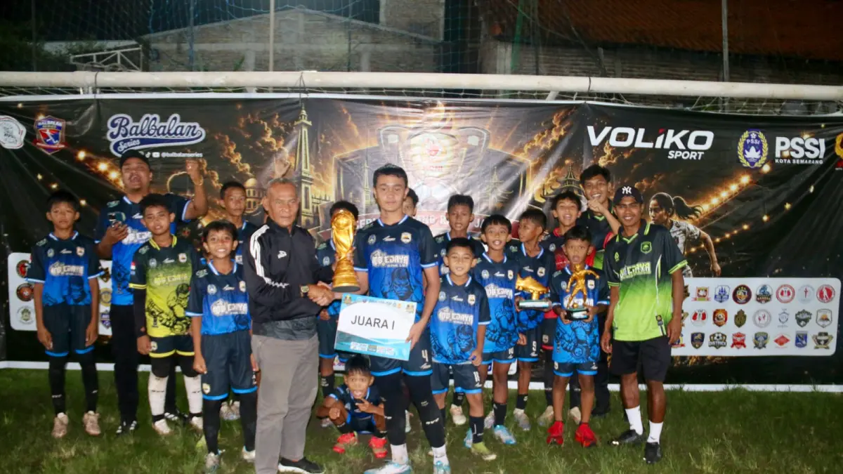 Akademi Sepakbola Purba (Purwosari Baru) Kudus Kelompok Umur 12 Tahun setelah sukses menjuarai Regional Seri Semarang Raya Road to Kejurnas Piala KONI Pusat 2026. (istimewa)