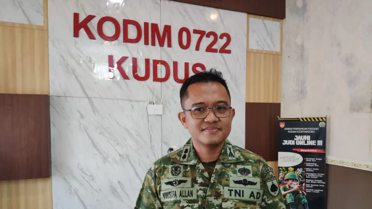 
SEGERA BEROPERASI: Dandim 0722/Kudus Letkol Arh Yuusufa Allan memberikan keterangan. (GALIH ERLAMBANG W/ RADAR PATI)