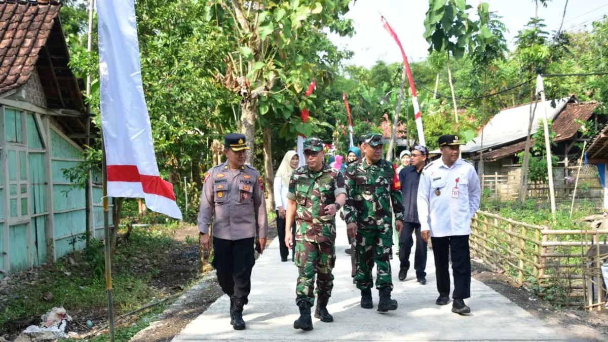 KBM: Kodim 0717/Grobogan saat menutup pelaksanaan KBM di Desa Geyer Kecamatan Geyer.