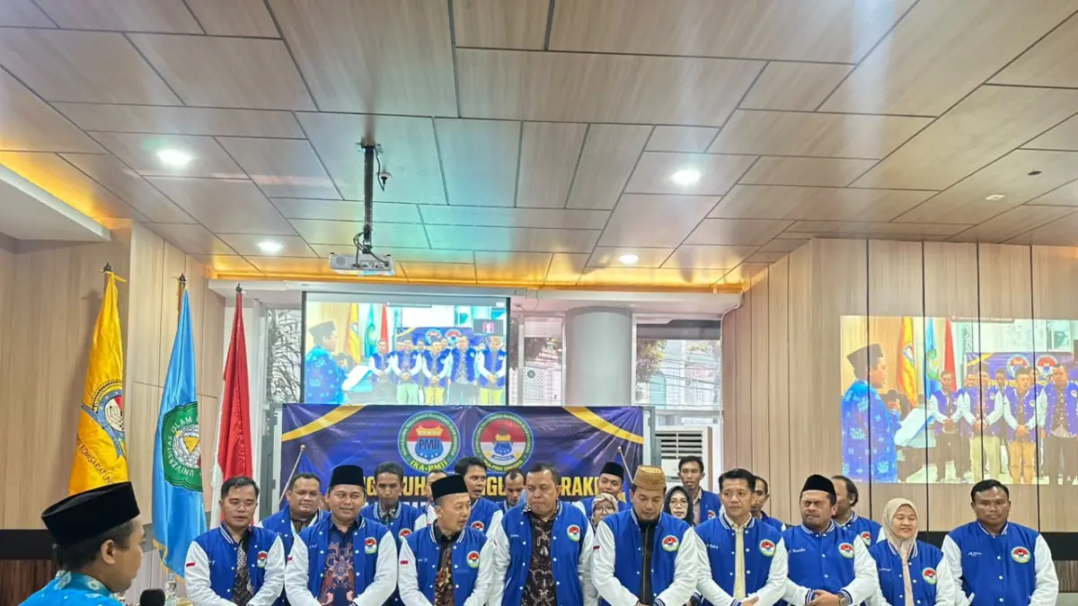 Anggota DPRD Pati Kastomo dilantik menjadi Ketua IKA PMII Rayon Alkindi Unisma. (DOK PRIBADI)