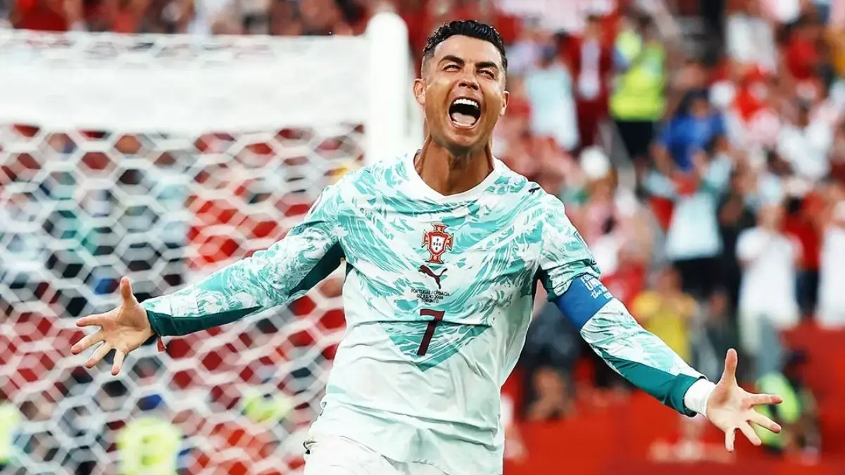Christiano Ronaldo merayakan gol untuk timnas Portugal. (IG @fifa)
