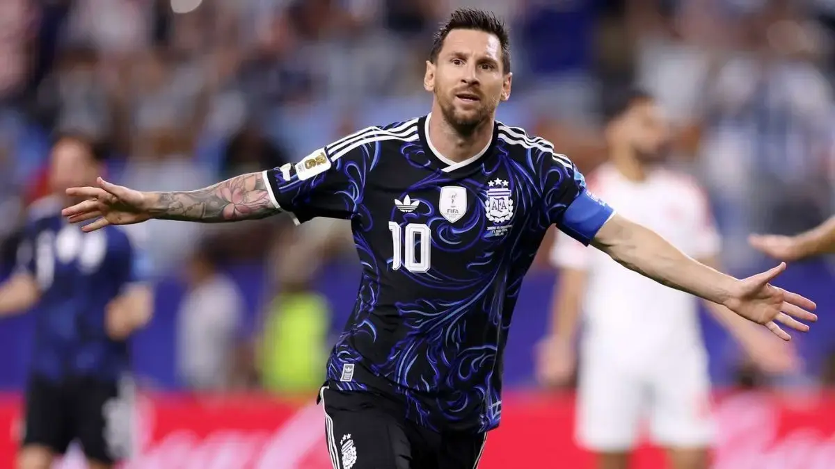 Lionel Messi menjadi sorotan utama saat Argentina menghadapi Mesir pada babak 16 besar Piala Dunia 2026 di Atlanta. (Instagram/@afaseleccion)