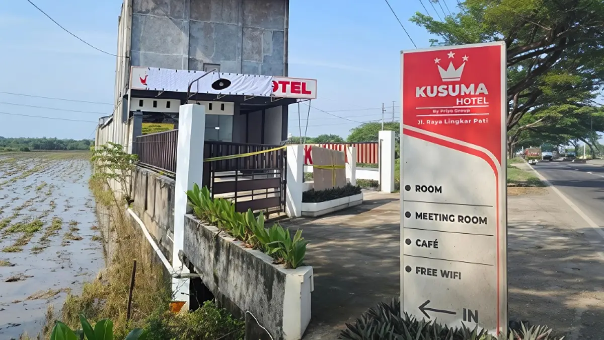 
DITUTUP: Hotel Kusuma Pati disegel pemerintah secara permanen. (ANDRE FAIDHIL FALAH/RADAR PATI)